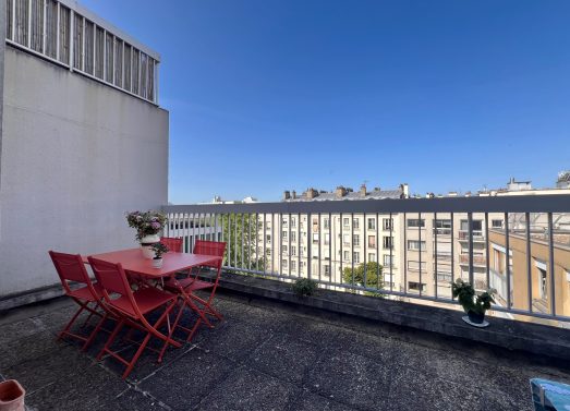 Studio 23m² + Terrasse 11m²<br /> Paris 20ème - M° Maraichers <br /> 278.000 € FAI